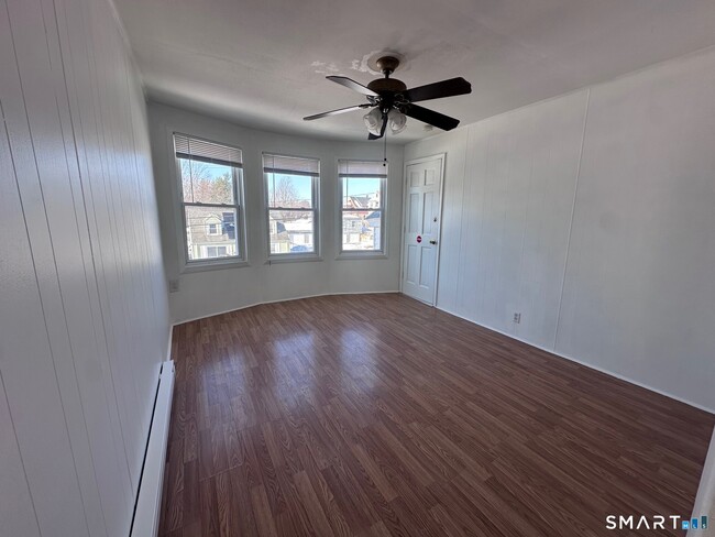 Building Photo - 24 Rocky Hill Ave