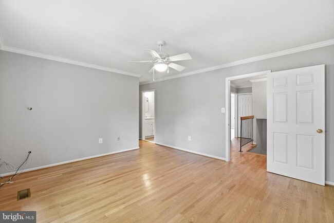 Building Photo - 6924 Mclean Park Manor Ct