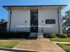 Building Photo - 915 North Street