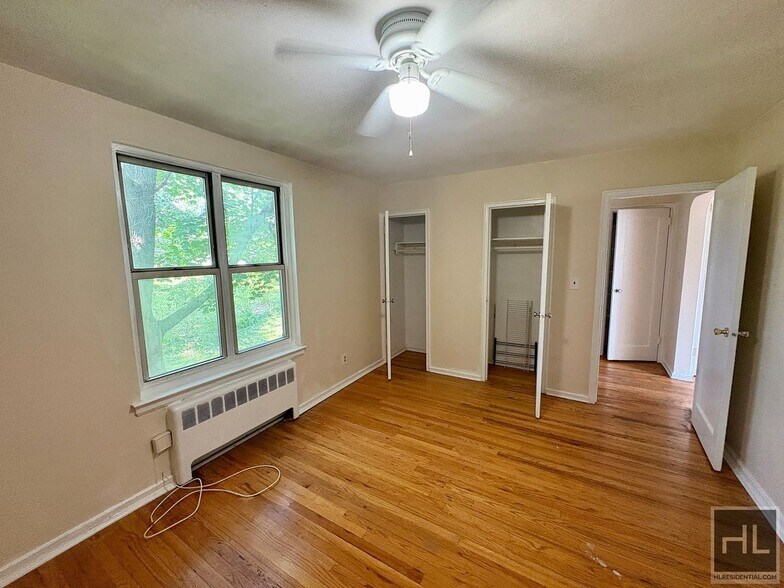 Building Photo - Spruce Street