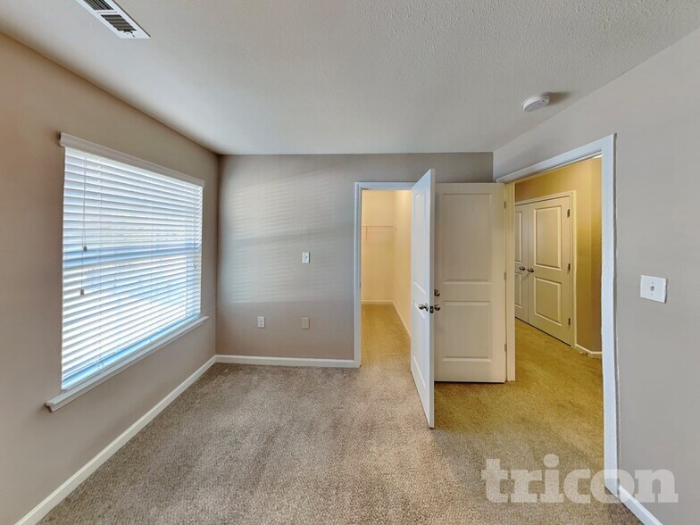 Building Photo - 3707 Alexander Forest Dr