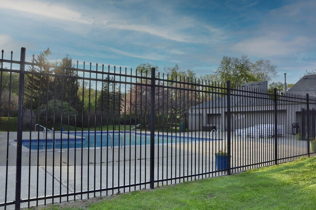 Building Photo - 725 Peninsula Ct