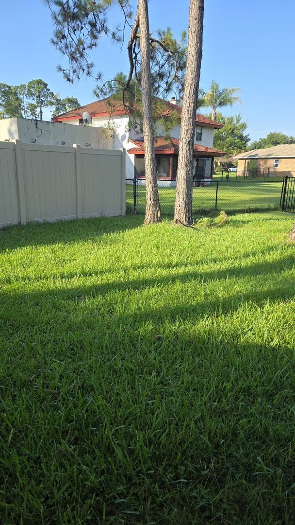 Building Photo - Palm Coast 4 Bedroom 2 Bath in the W Section