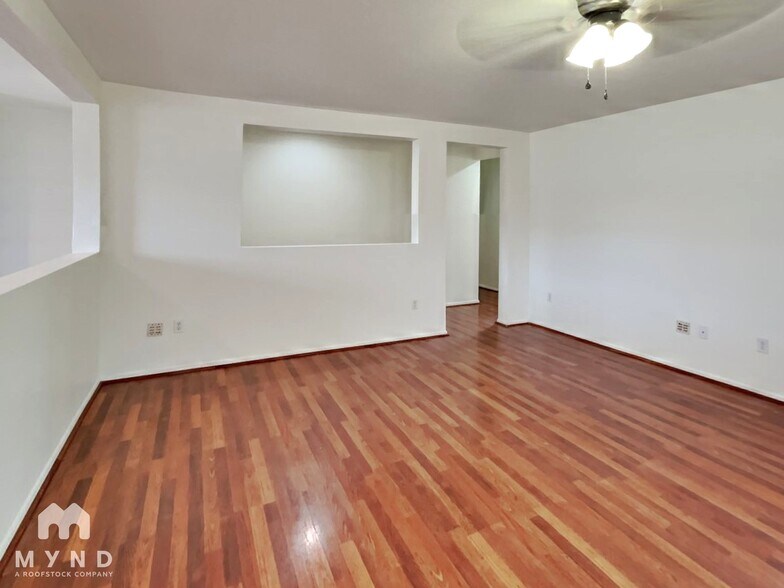 Building Photo - 10230 E Honey Mesquite Dr