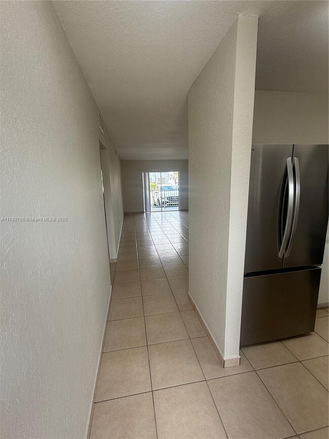 Building Photo - 6850 W 16th Dr