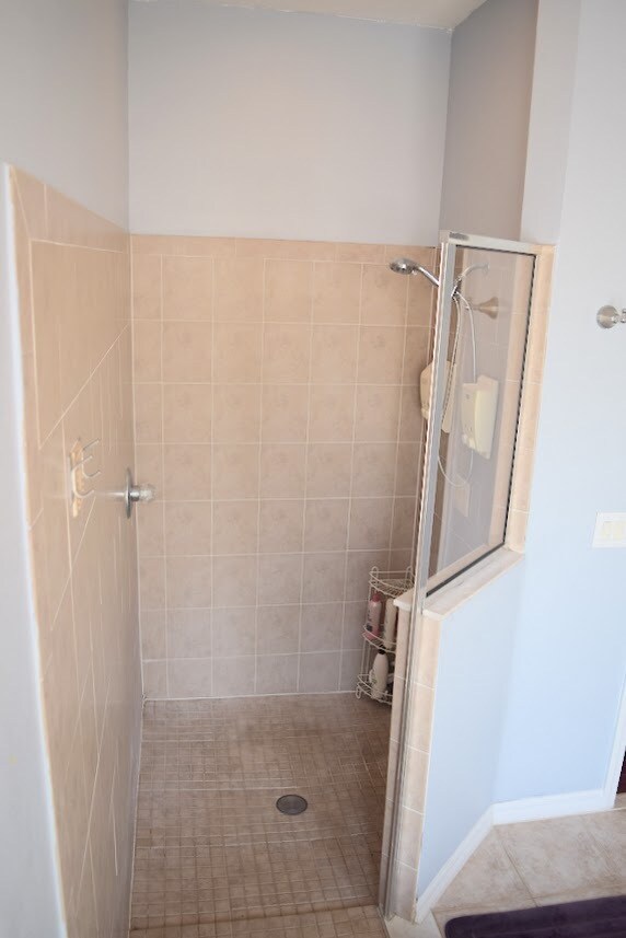 Building Photo - 7803 Blue Spring Dr