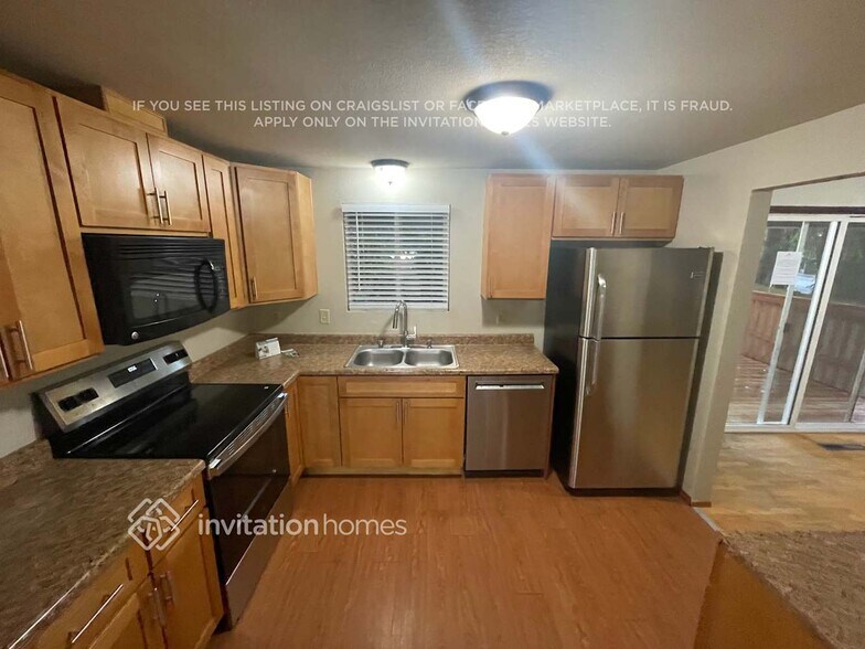 Building Photo - 11002 Dean Ct SW