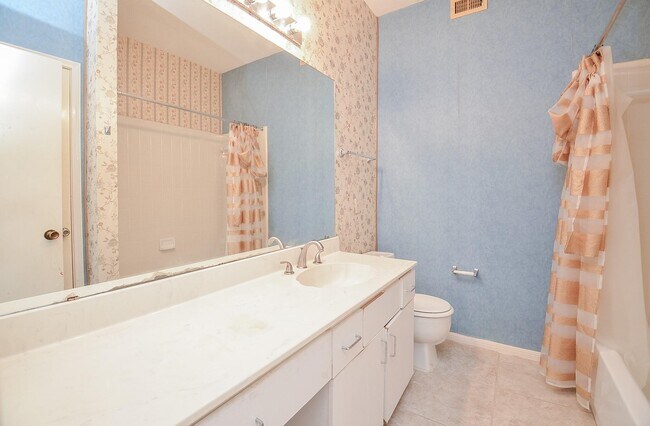 Building Photo - 6000 Reims Rd