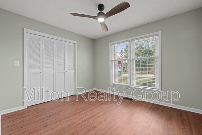 Building Photo - 1505 Fairview St