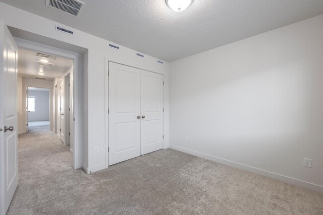 Building Photo - Recently Built Heber City Rental – Bright,...