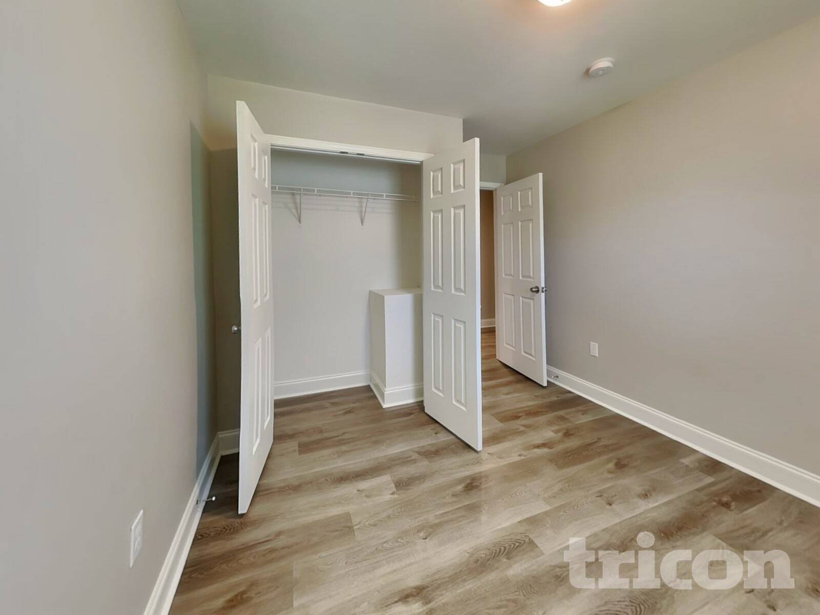 Building Photo - 2010 Beauty St