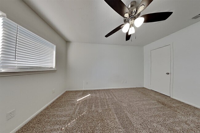 Building Photo - 7814 Greenedge Dr