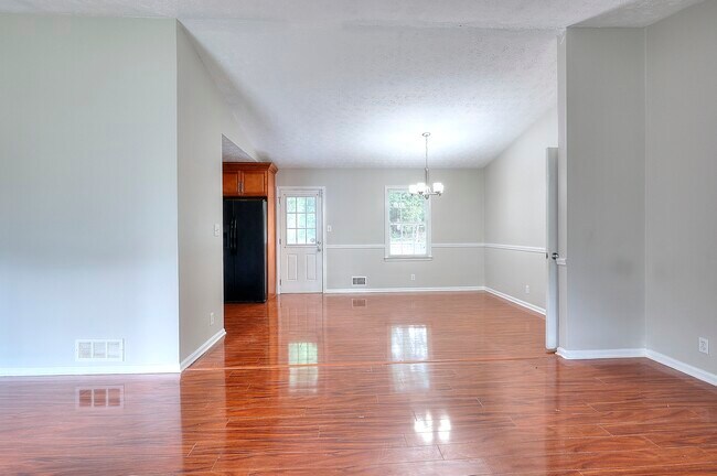 Building Photo - 782 Bankshire Dr