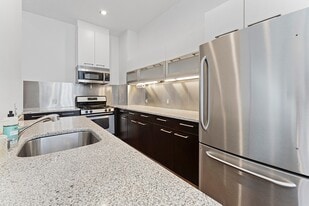 Building Photo - 88 Kingston St