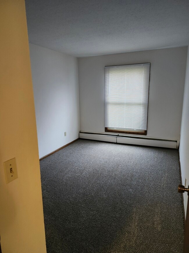 Building Photo - 903 11th Ave S