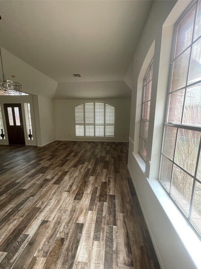 Building Photo - 11306 Yorkshire Oaks Dr
