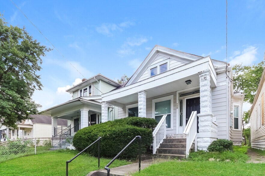 Building Photo - 728 S 35th St