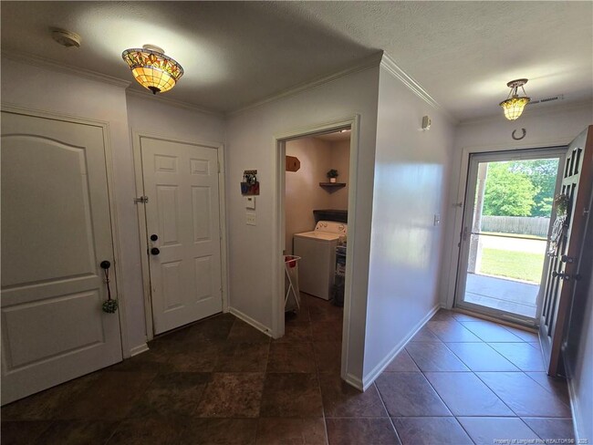 Building Photo - 441 Corsegan Rd
