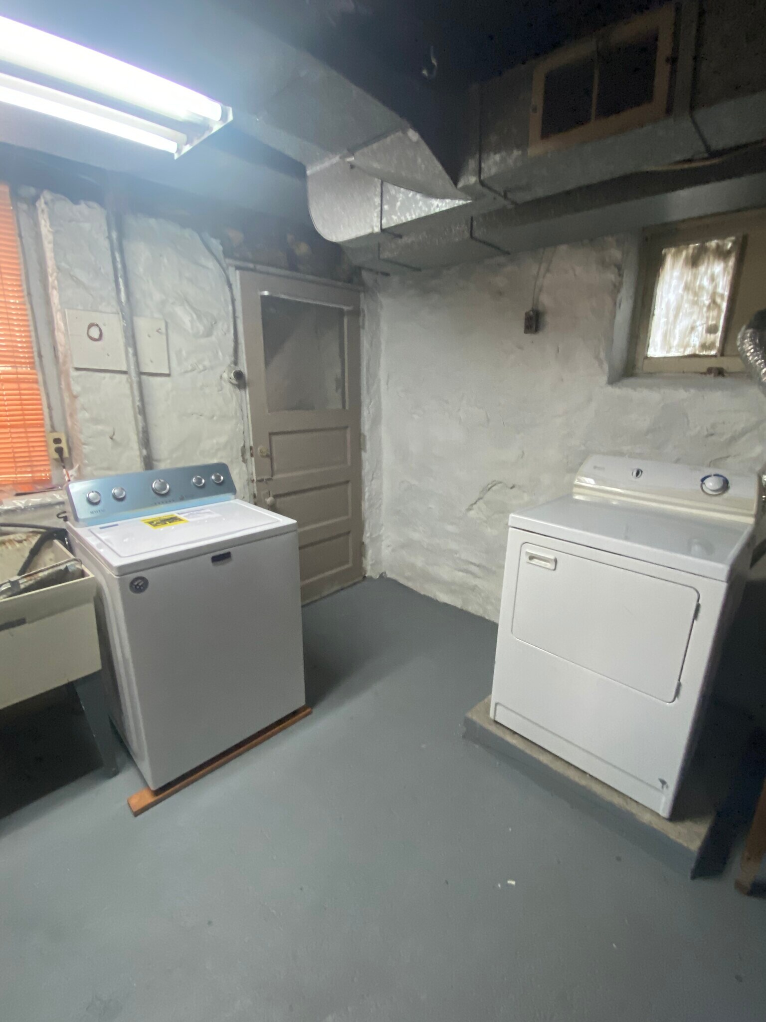 Building Photo - 508 Dick St