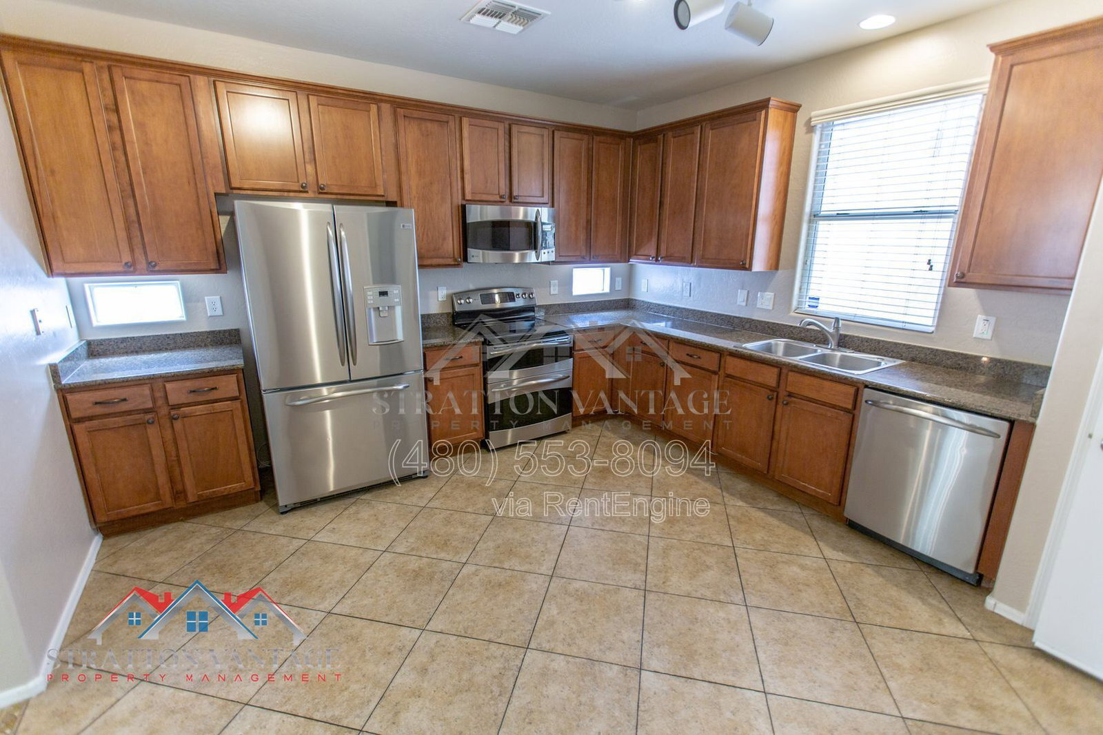Building Photo - 4352 E Carla Vista Dr