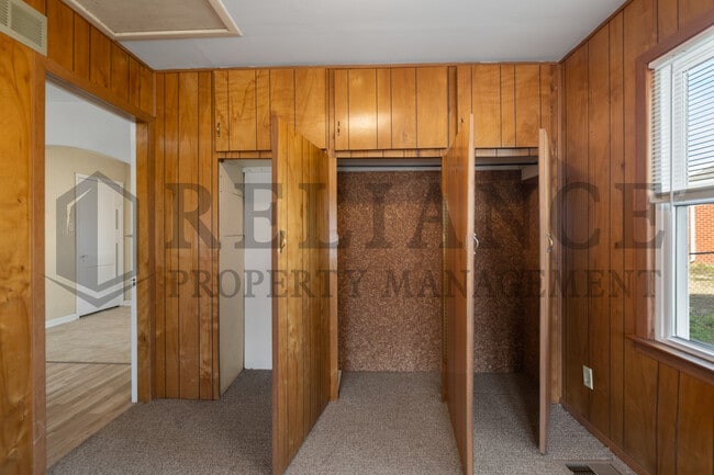 Building Photo - 1723 S Emporia Ave