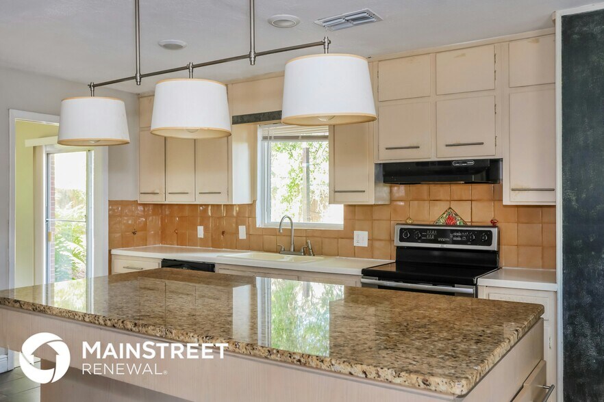 Building Photo - 1555 Shirl Ln