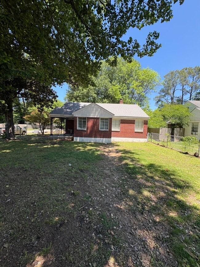 Building Photo - 3904 Kimball Ave