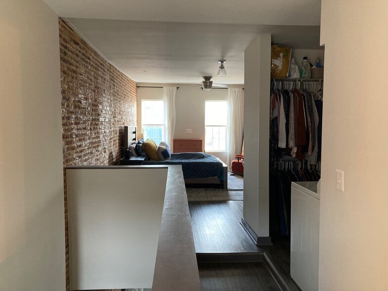 Building Photo - 1602 Latrobe St