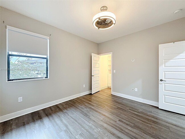 Building Photo - 15530 NW 89th Ct