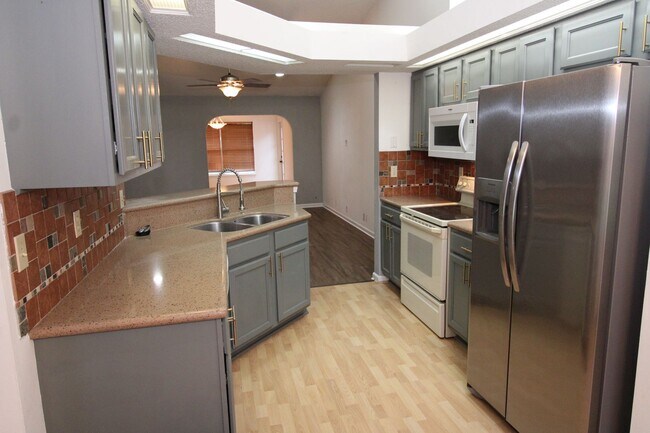Building Photo - 107 Shearman Way