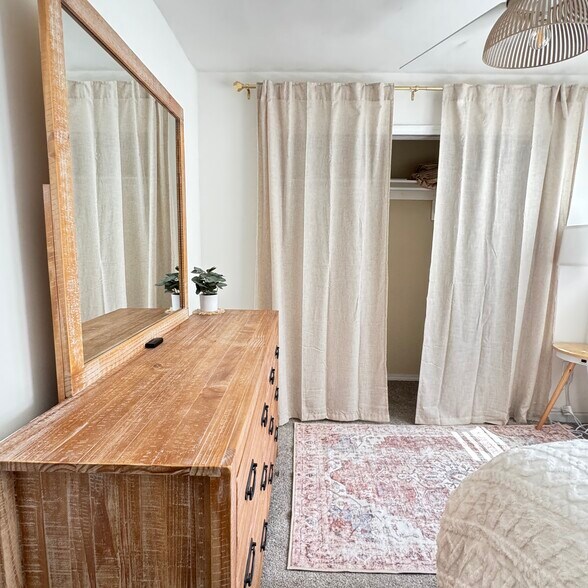 Building Photo - 951 Tecumseh St