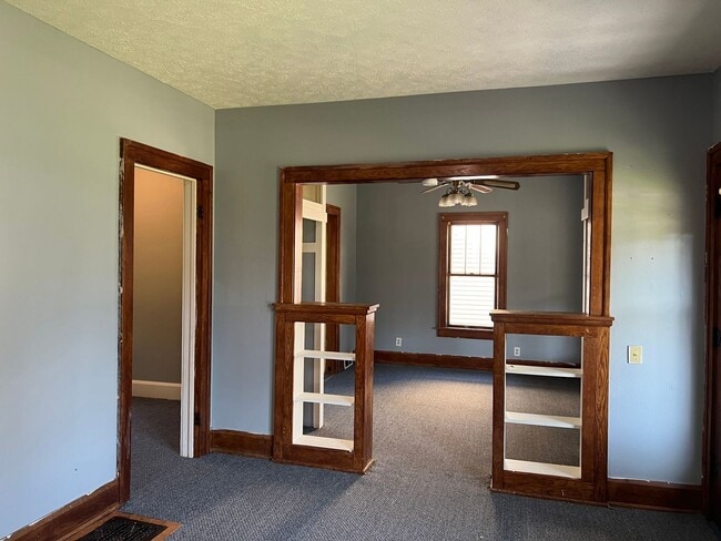 Building Photo - Cute 2 bedroom Cape Cod with Large Loft