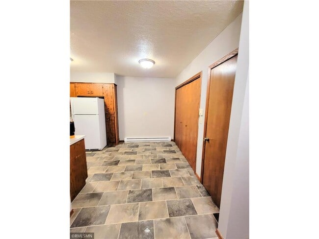 Building Photo - 710 Hillcrest St