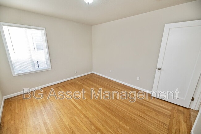 Building Photo - 1723 Bayo Vista Ave