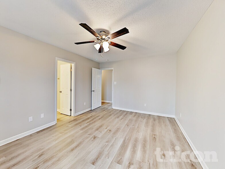 Building Photo - 119 Cambridge Elm Dr