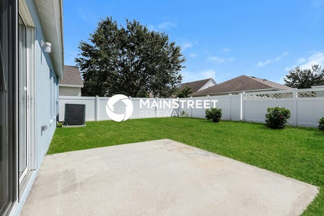 Building Photo - 4 Bedroom Pet-Friendly Home in Ruskin, FL with Main Street Renewal