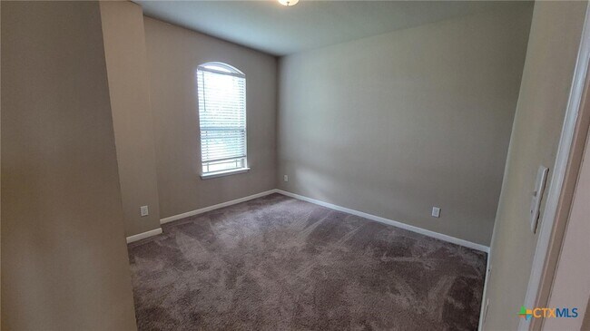 Building Photo - 822 Wyndcrest Drive