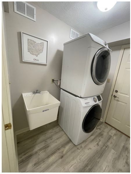 Building Photo - 8328 Chester Pkwy