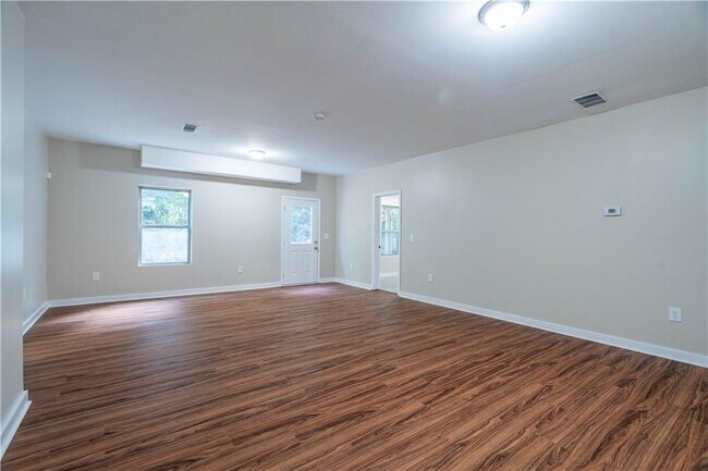 Building Photo - 2121 Spring Sound Ln