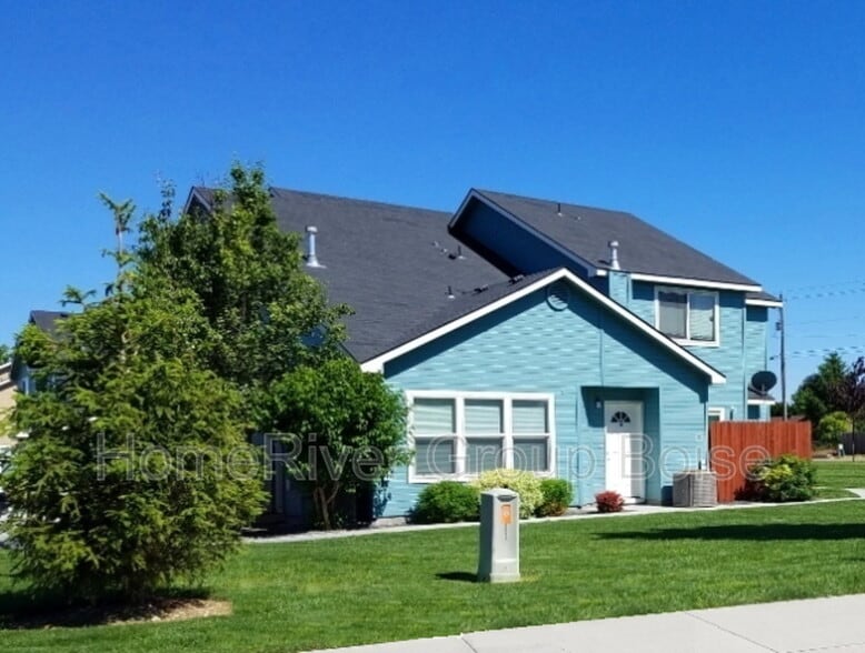 Building Photo - 1329 N Stephanie Ln