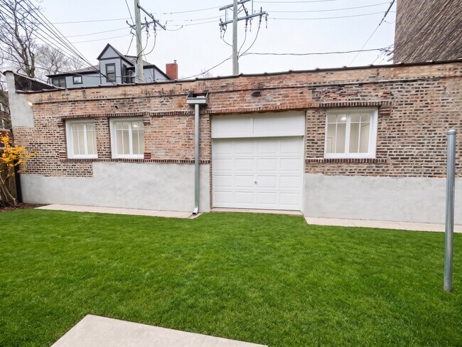 Building Photo - 5138 S Kenwood Ave