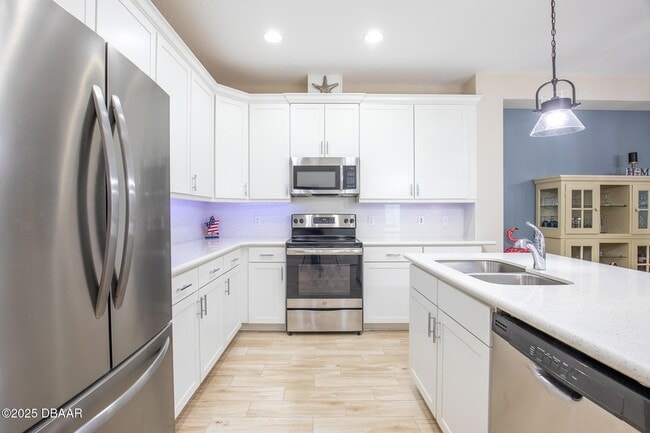 Building Photo - 225 St Somewhere Dr