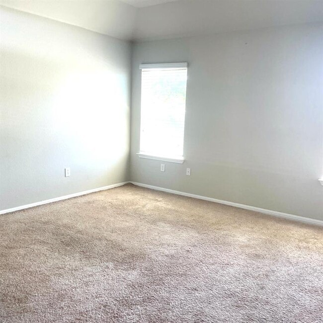 Building Photo - 18409 Bandelier Dr