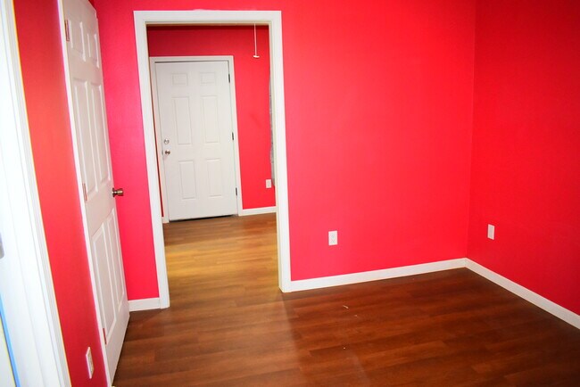 Building Photo - 816 Gene Alley