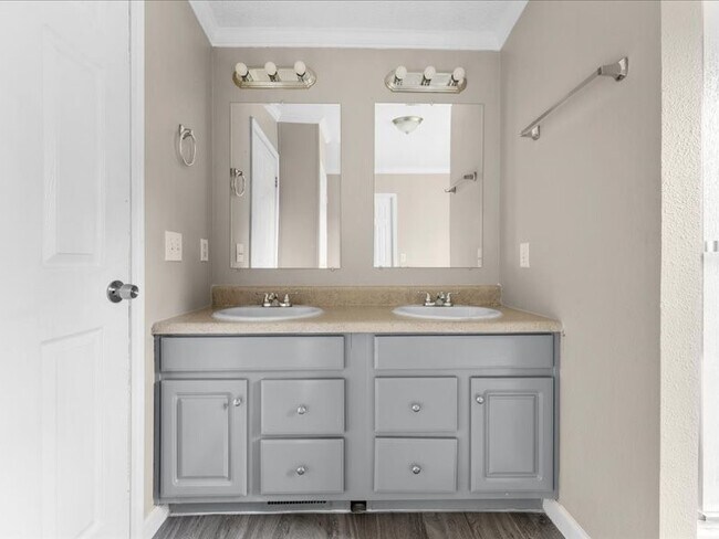 Building Photo - 3911 County Rd 183