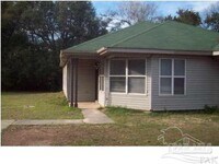 Building Photo - 1131 Lake Dr