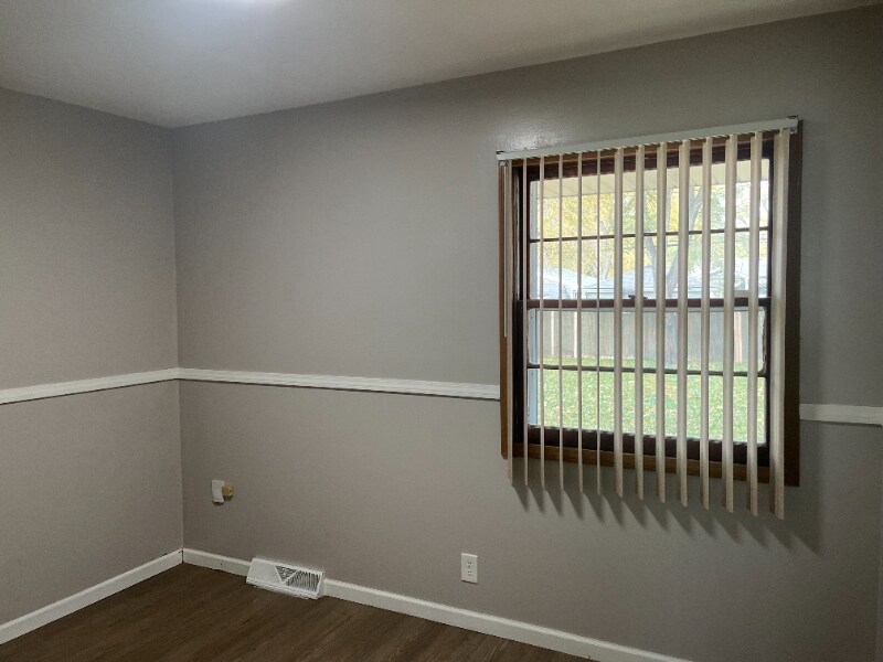 Building Photo - 2303 St Francis Ave