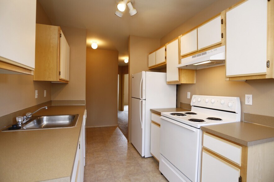 Gateway Village Apartments 1900 Madras St SE Salem OR 97306