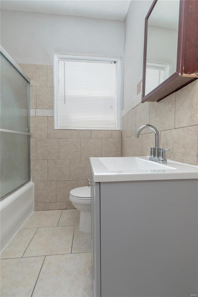 Building Photo - 7234 Amherst Ave