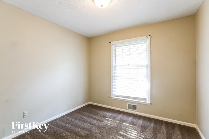 Building Photo - 5800 Booth Ave